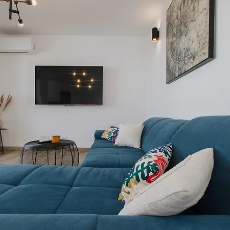 Apartment Spacious Luxury