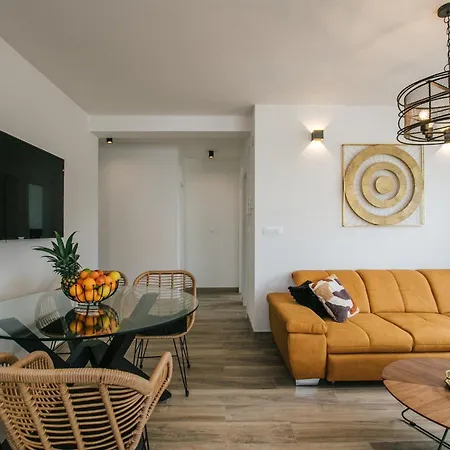 Spacious Luxury Apartment Trogir