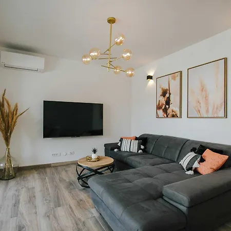 Apartment Spacious Luxury