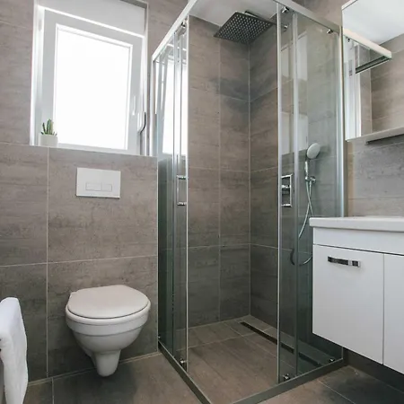 Apartment Spacious Luxury